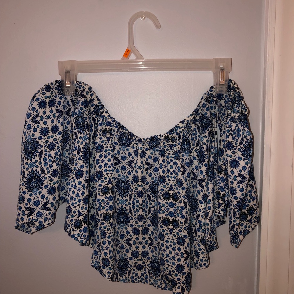 Off the shoulder boutique top